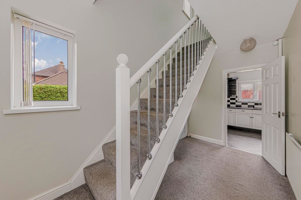 Property photo 2 of 24