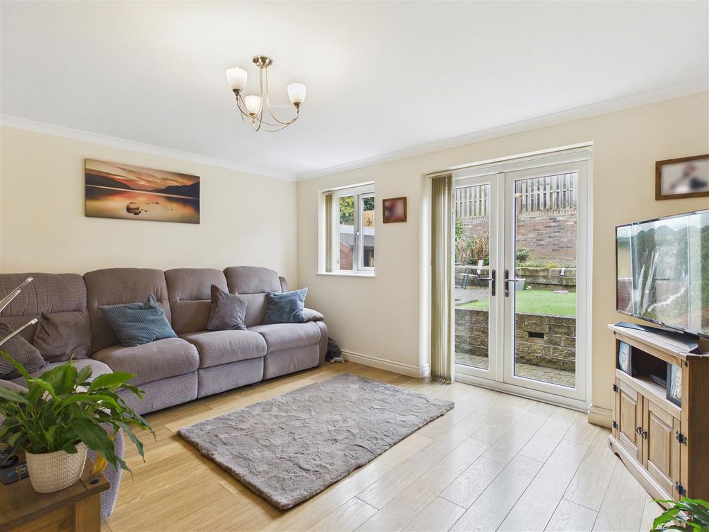 Property photo 2 of 15 Cam05476G0-Pr0155-Still004.Jpg