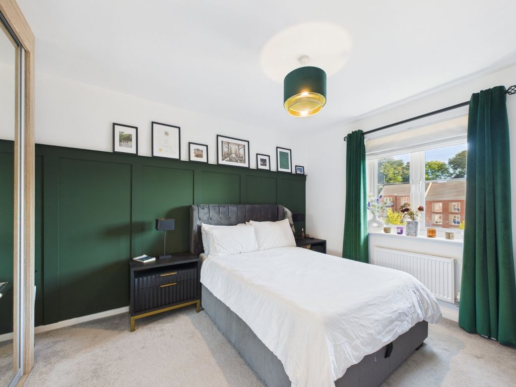 Property photo 2 of 8 Bedroom