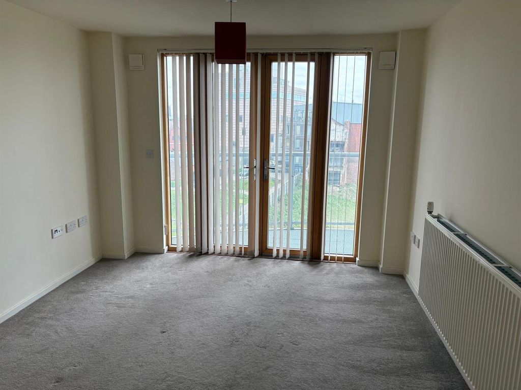 Property photo 2 of 9 Lounge.Jpeg