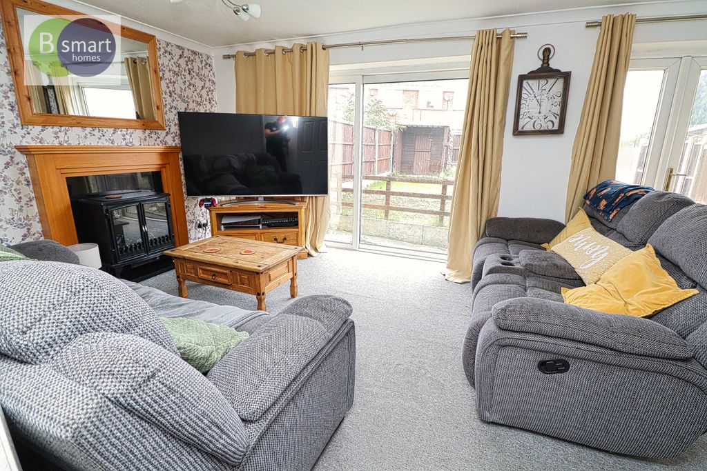 Property photo 2 of 10 Img_0932