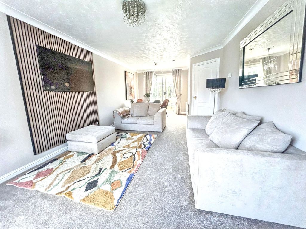 Property photo 2 of 21