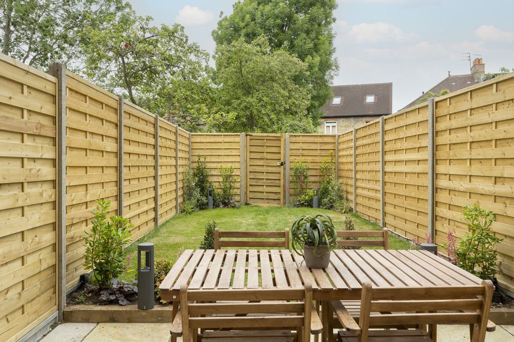 Property photo 3 of 11