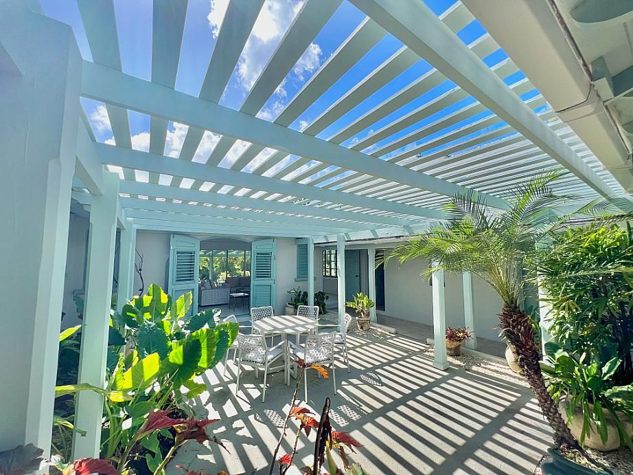 Property photo 3 of 17 Phoenix