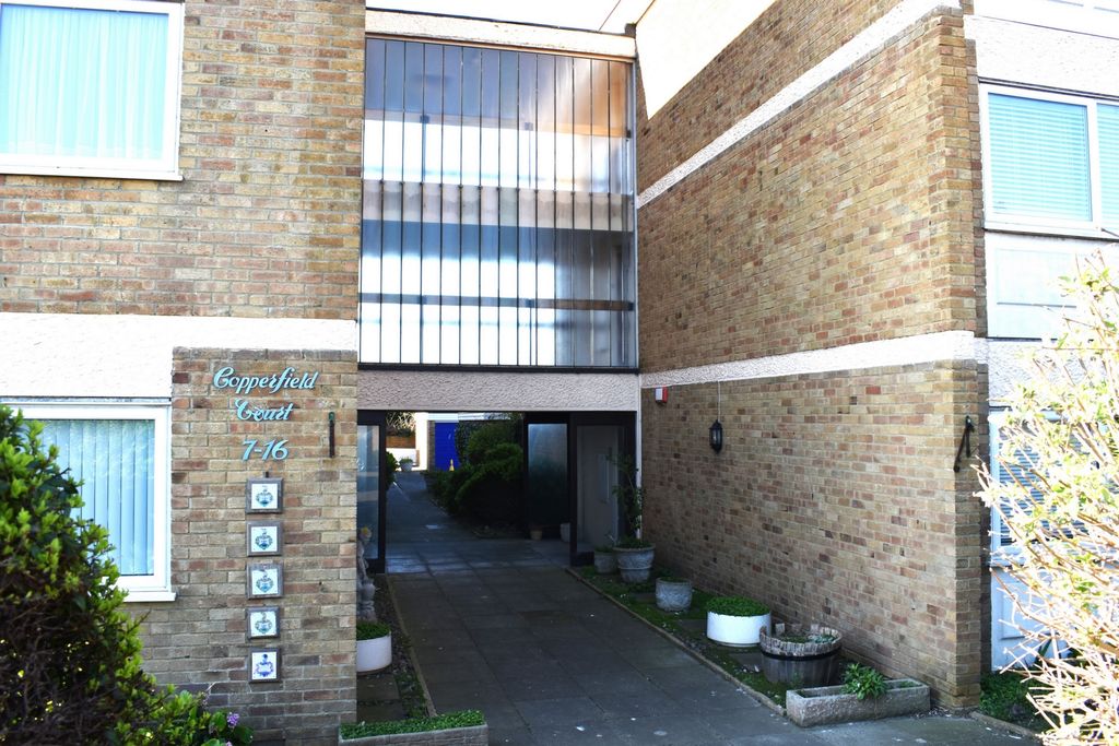 Property photo 1 of 15 Entrance