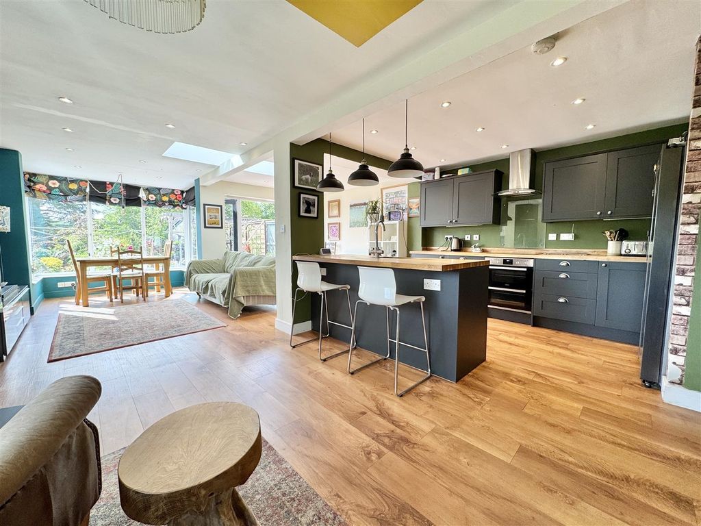 Property photo 2 of 35 Img_7056.Jpeg