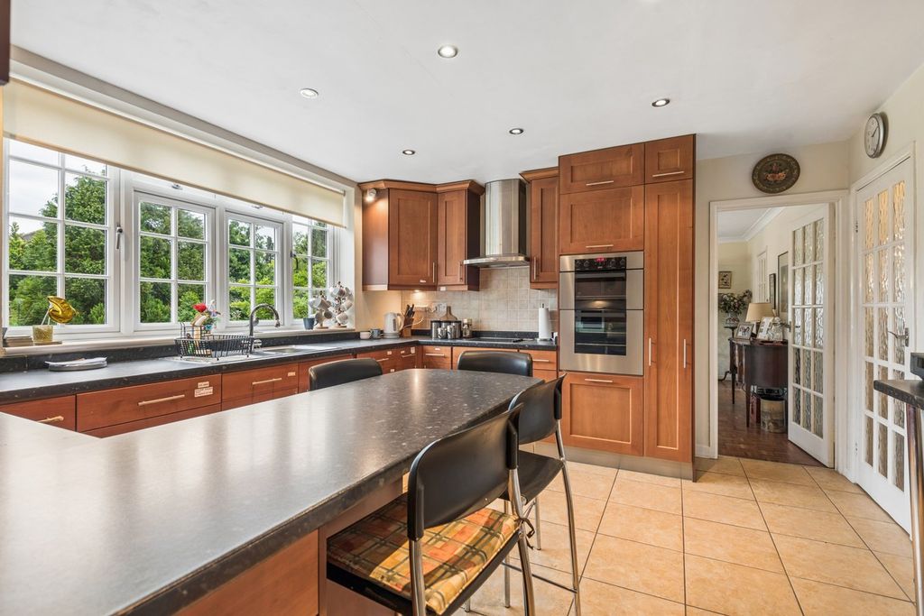 Additional image 11 of 5 bed detached house for saleMillfield Lane, St Ippolyts, Hitchin SG4