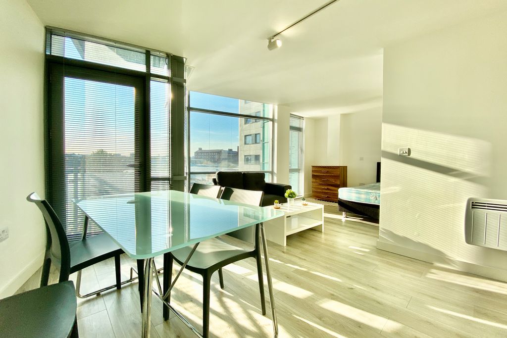 Property photo 2 of 9 Photo 03