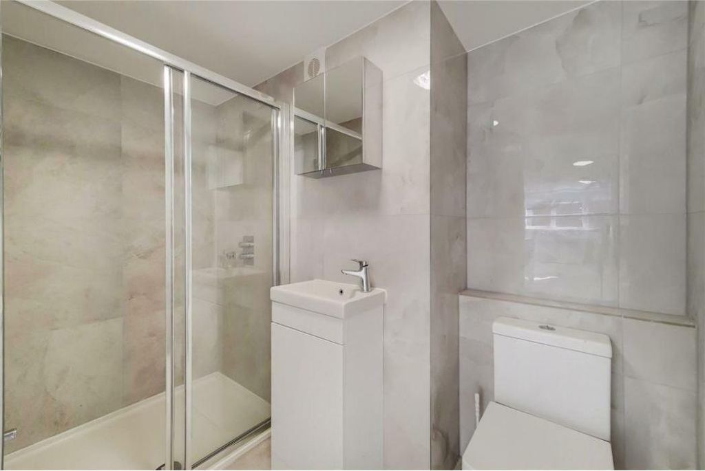 Property photo 2 of 3 Bath-Jpg-72