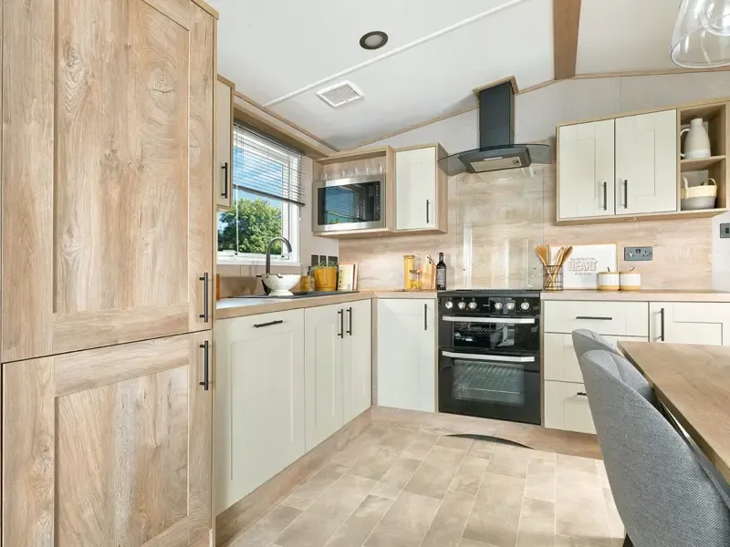 Property photo 3 of 7 4