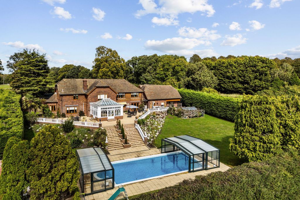 Property photo 1 of 41