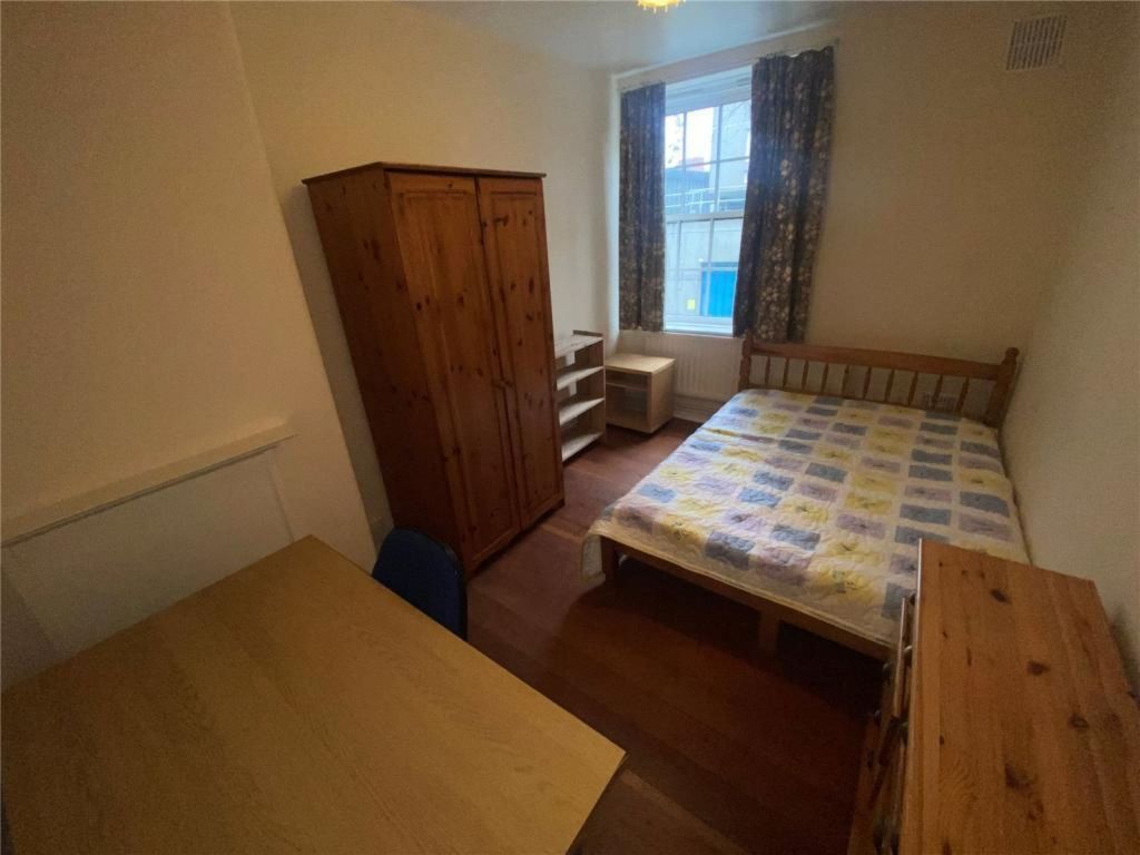 Property photo 3 of 5