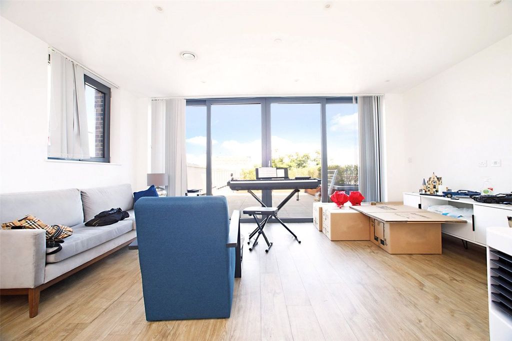 Property photo 1 of 14