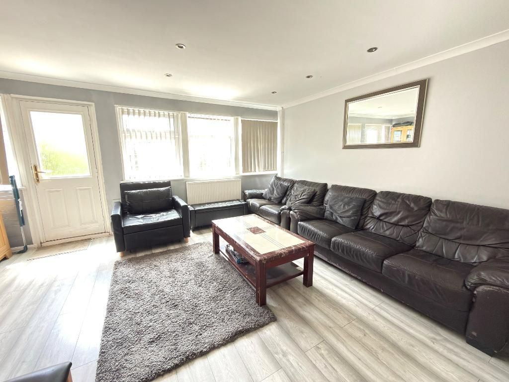 Additional image 4 of 3 bed terraced house for saleFlint Close, Marsh Farm, Luton, Bedfordshire LU3