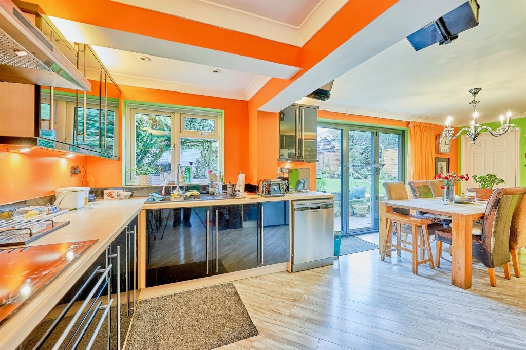 Property photo 3 of 14