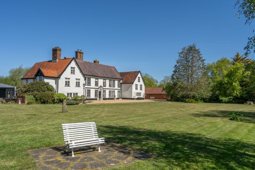 Property photo 2 of 50