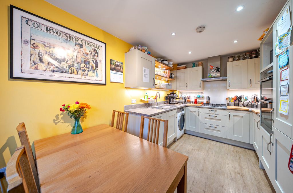 Property photo 2 of 19 1419564-9-69A1605...