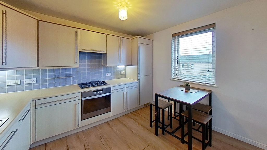 Property photo 3 of 12 Picture No. 11