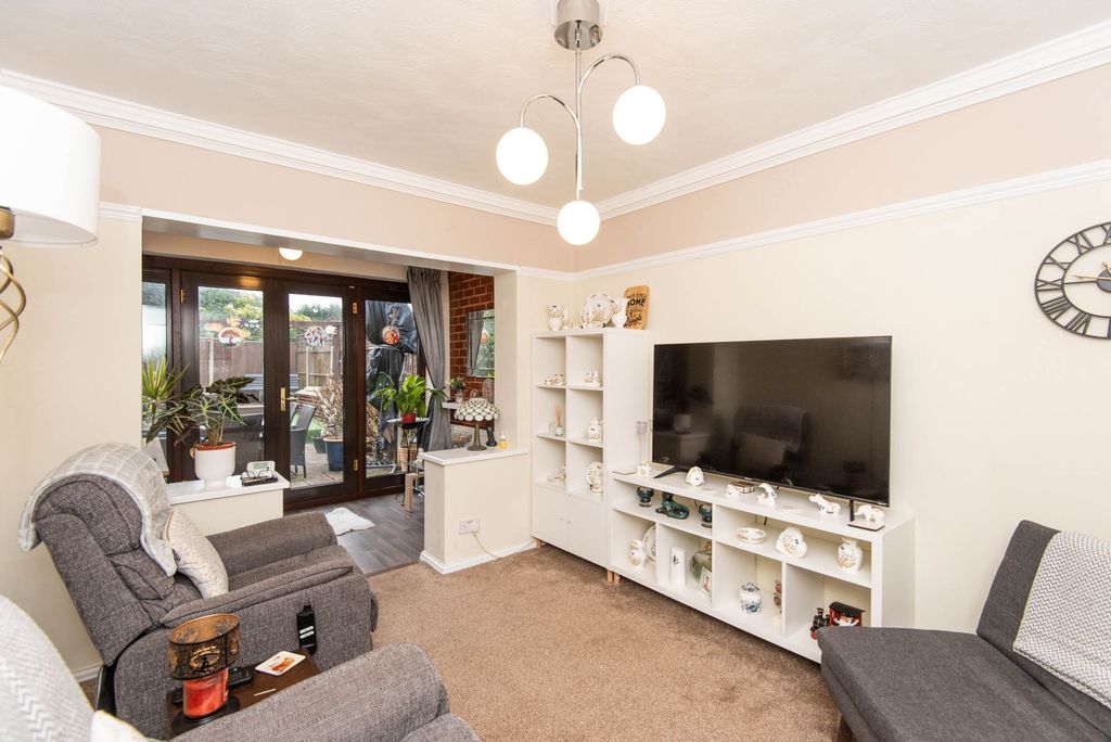 Property photo 2 of 24