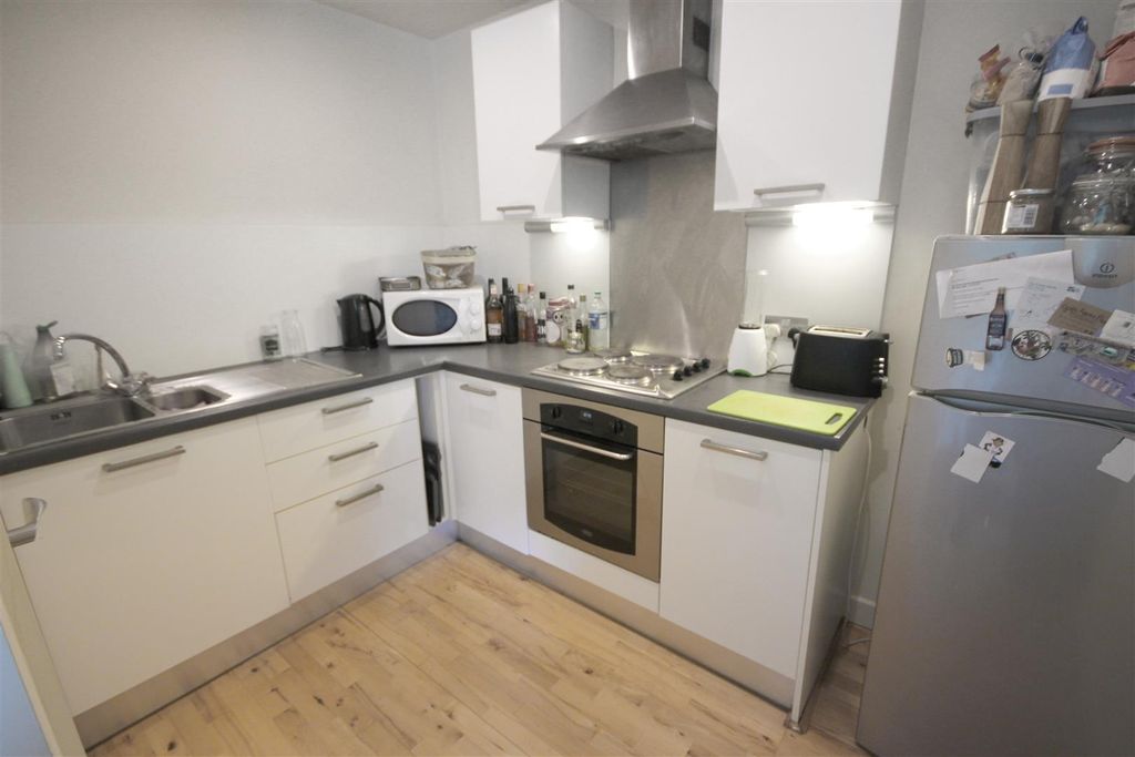 Property photo 3 of 6 Open Plan Living