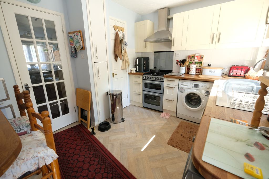 Property photo 3 of 13