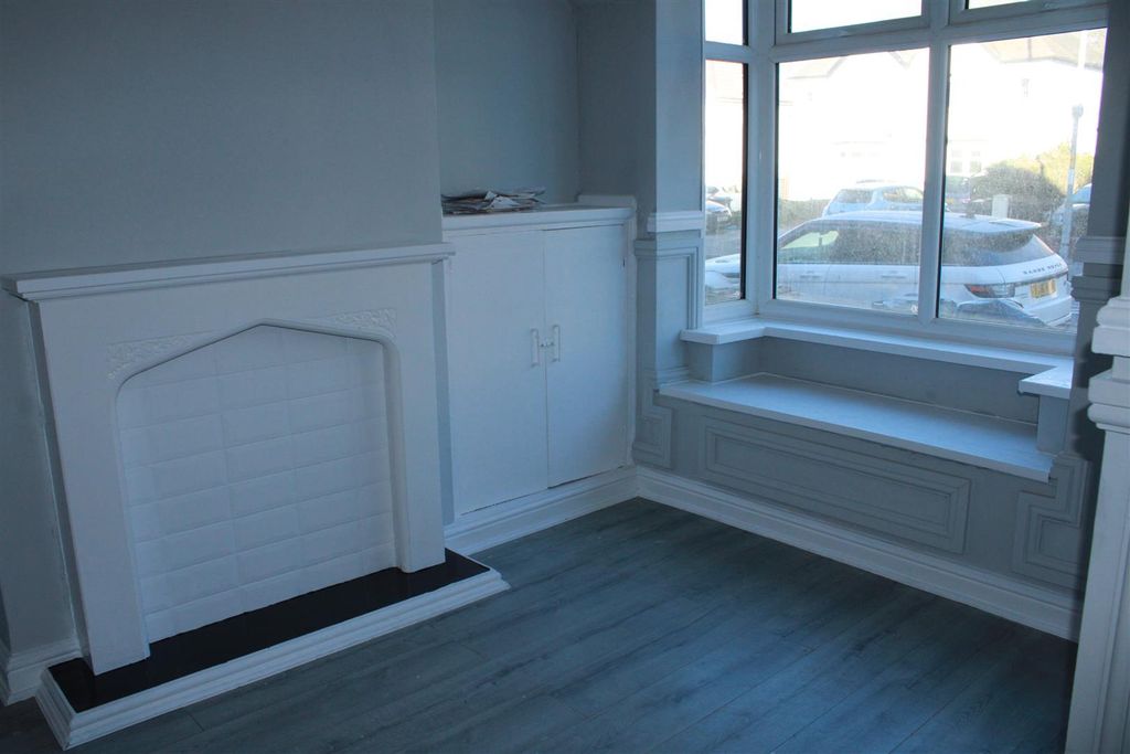 Property photo 2 of 12 Img_9080.Jpg