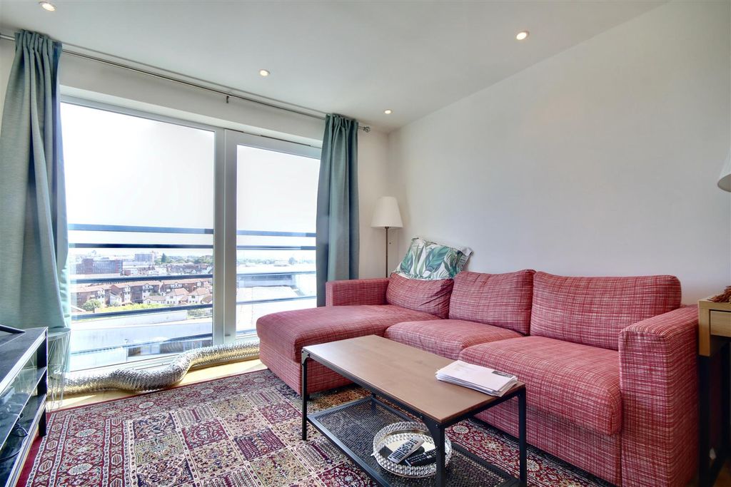 Property photo 3 of 7 52E3C85C-8948-42E3-Bed3-00Ecd7Acbede_1_201_A.Jpeg