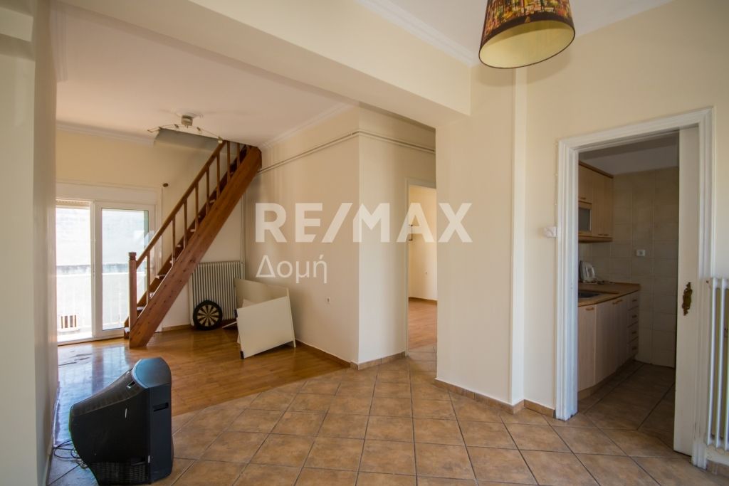 Property photo 2 of 25