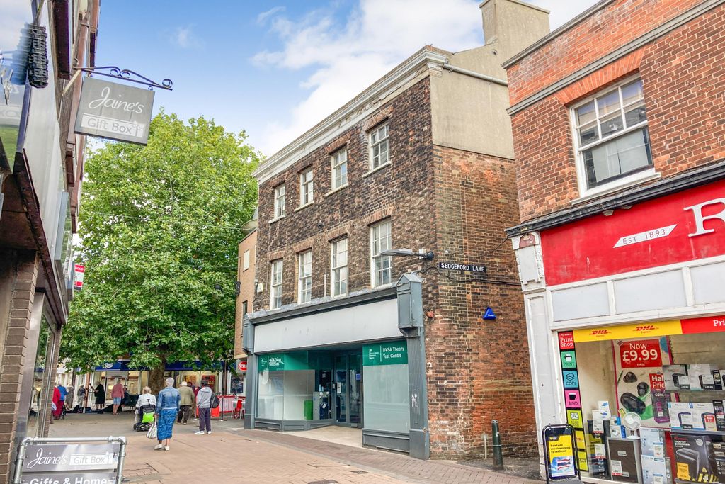 Property photo 3 of 4 26 High Street, Kings Lynn, Pe30 1Bp