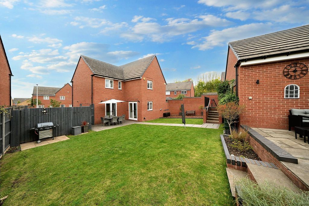 Property photo 3 of 42