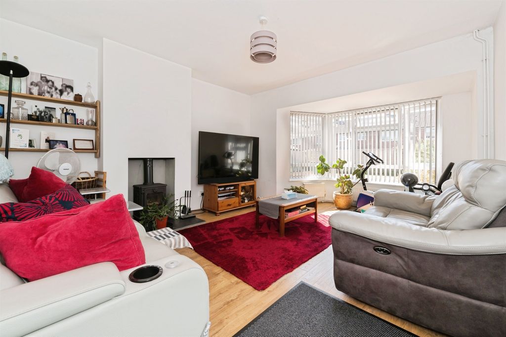 Property photo 2 of 23