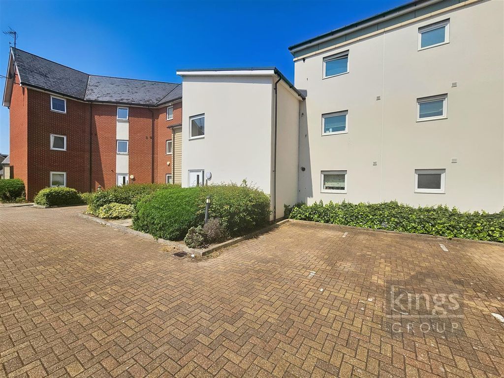 Property photo 1 of 8
