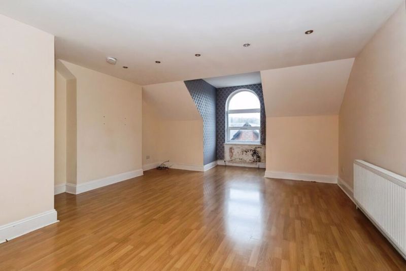 Property photo 3 of 17 Photo 7