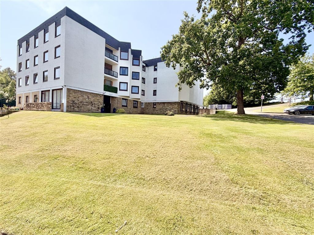 Property photo 1 of 16 External