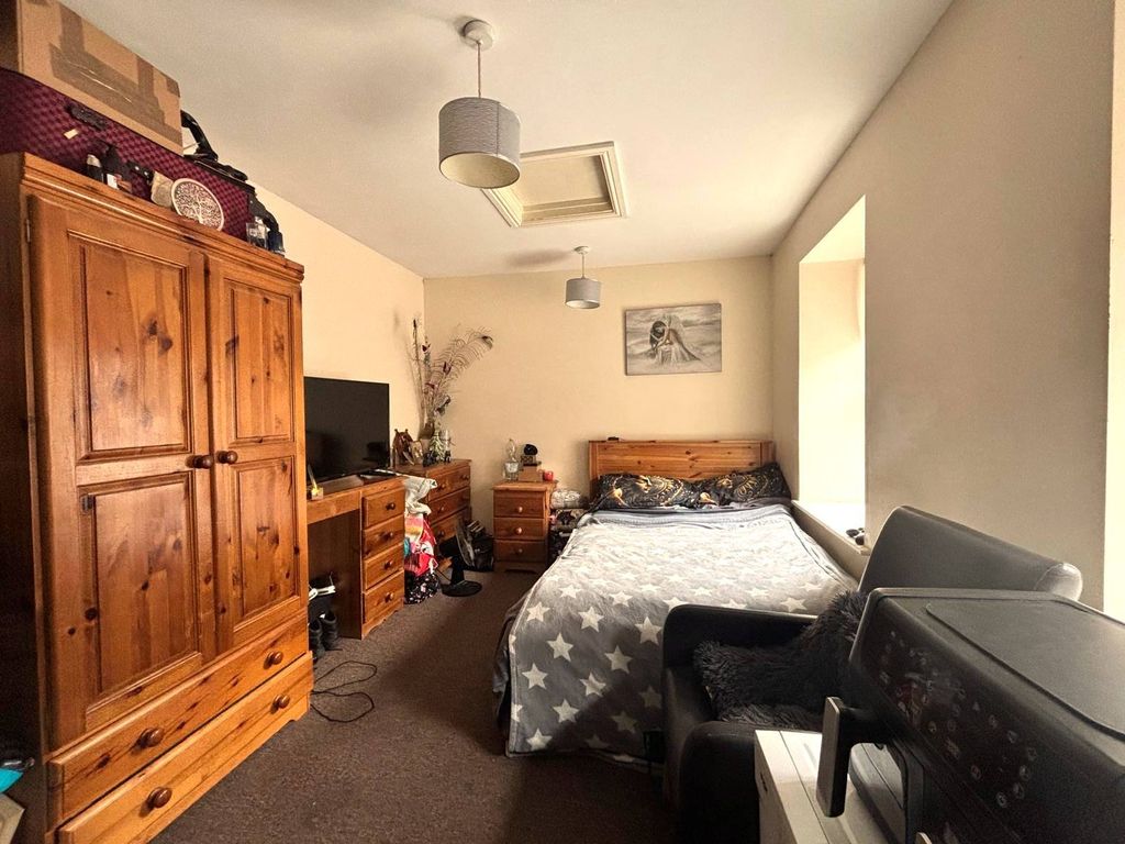 Property photo 2 of 3 Gallery