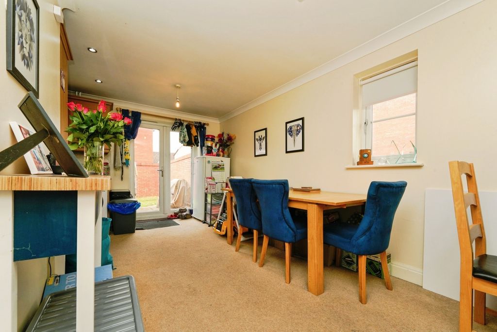 Property photo 3 of 14 Pbox-Img.Jpg