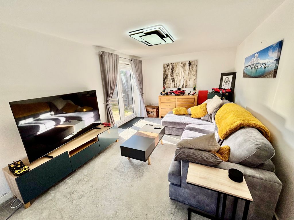 Property photo 2 of 19