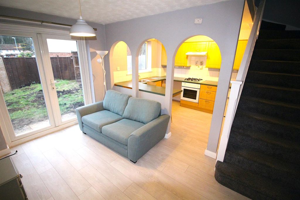 Property photo 2 of 10