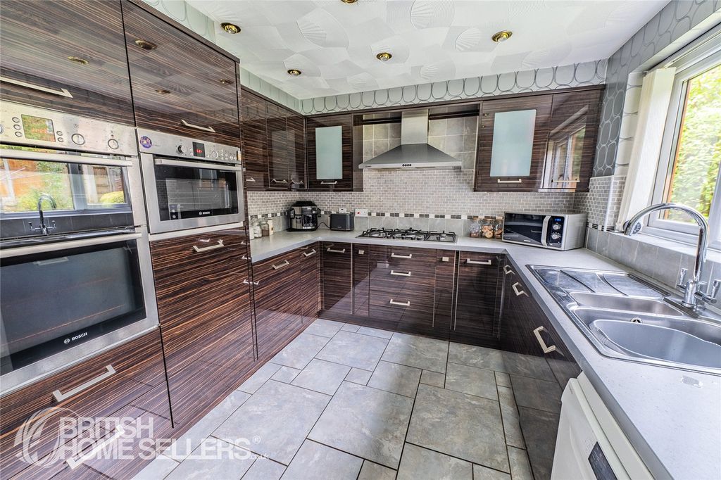 Property photo 2 of 22 2