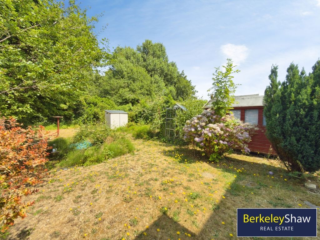 Property photo 2 of 19 Pbox-Img.Jpg