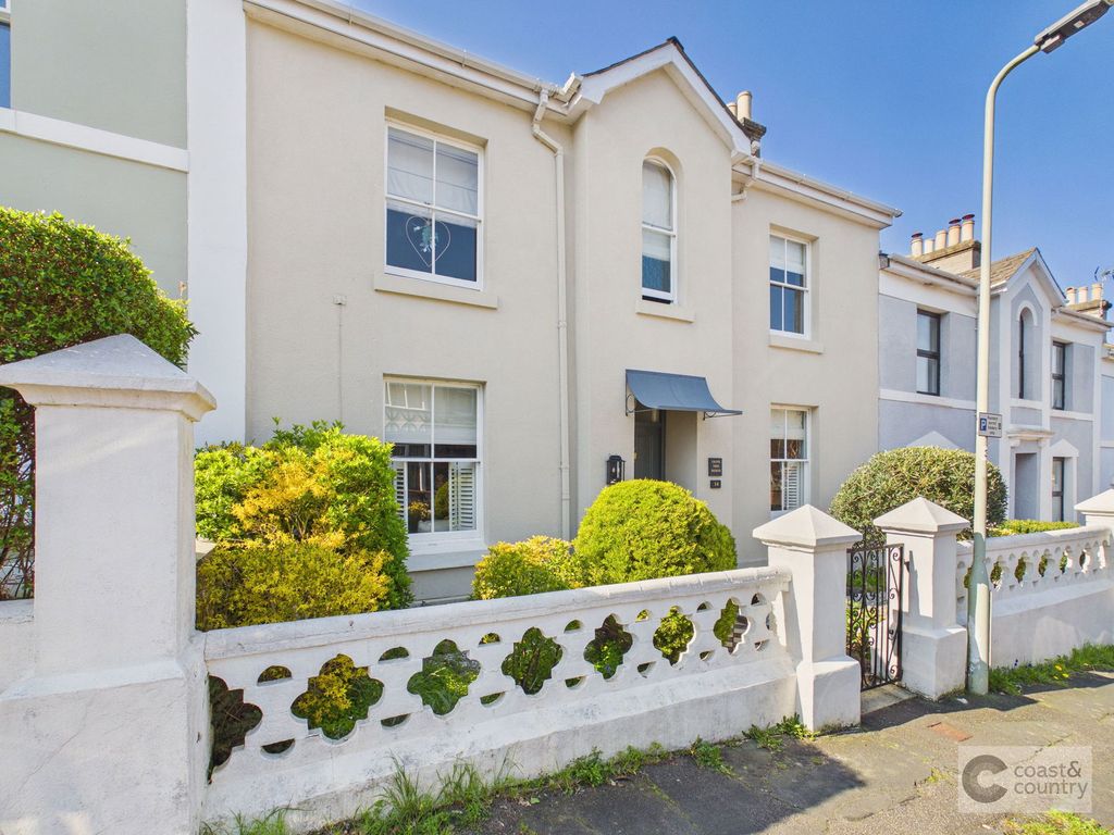 Property photo 1 of 26