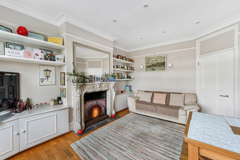 Property photo 2 of 12 5176712