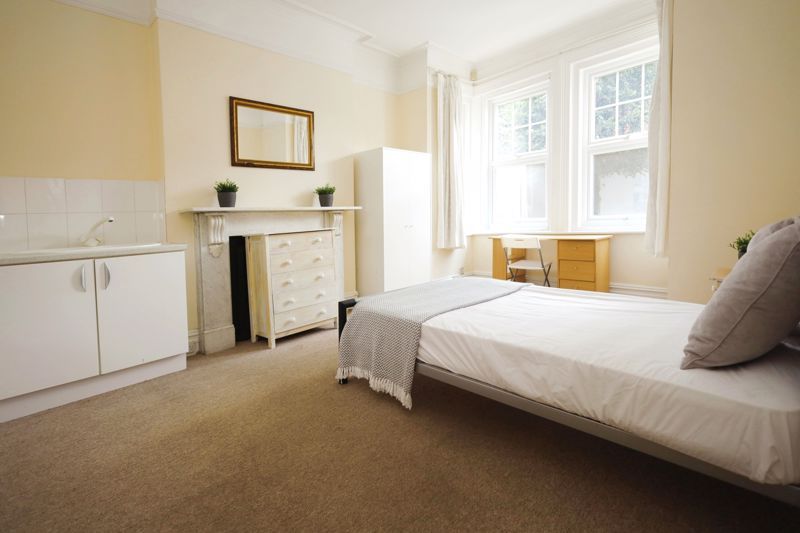 Additional image 4 of 7 bed shared accommodation to rentWindsor Road, Boscombe BH5