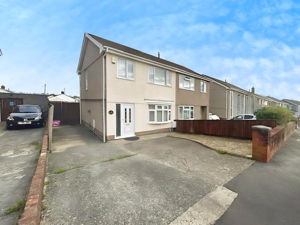 Property photo 2 of 13