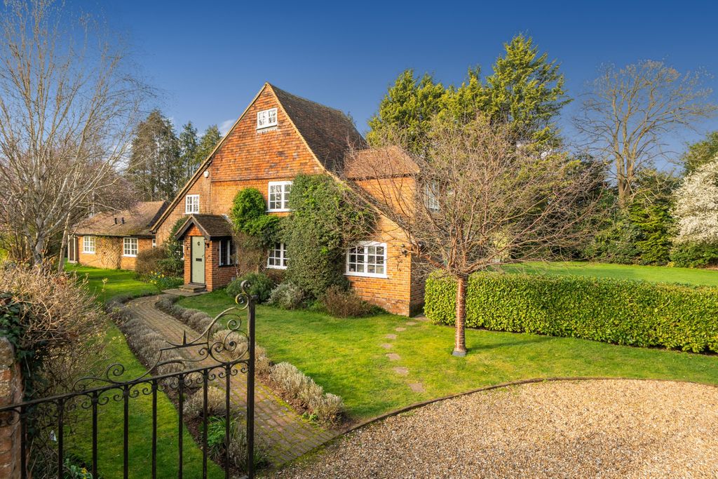 Property photo 1 of 33