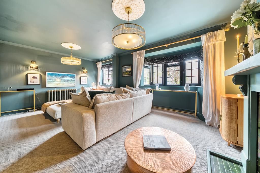 Property photo 3 of 25 Sitting Room