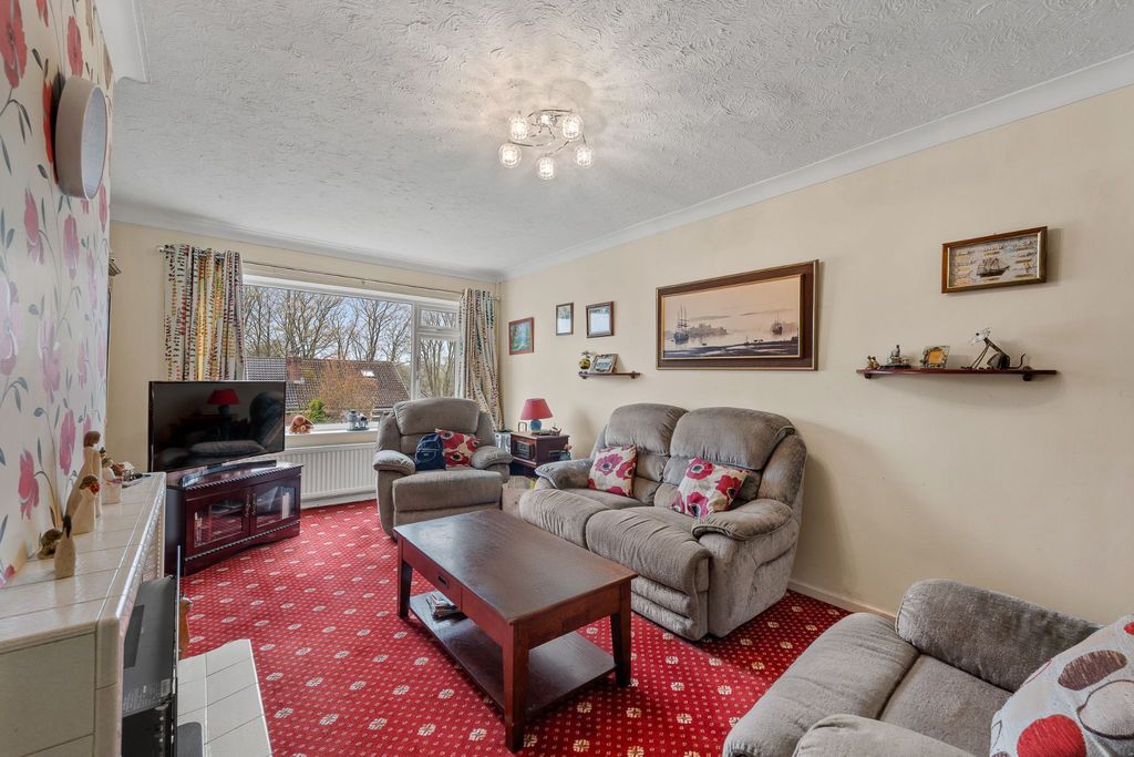 Property photo 3 of 25 Photograph 2