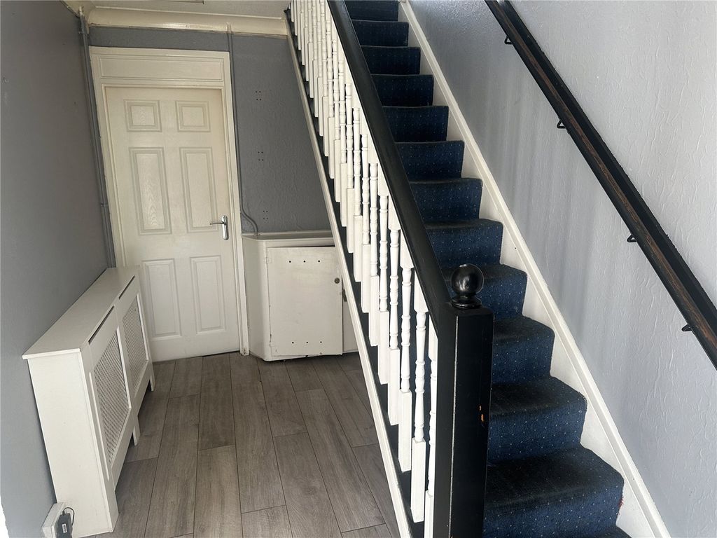 Property photo 2 of 14 Picture No. 16