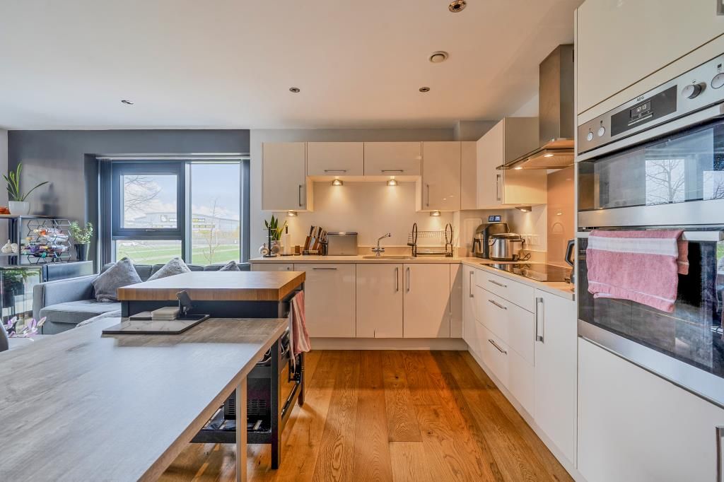 Property photo 2 of 20 Kitchen