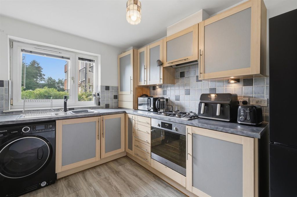 Property photo 3 of 23 4m2A1772.Jpg